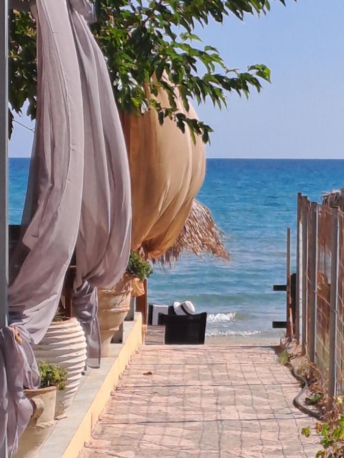 Mastora Seaside